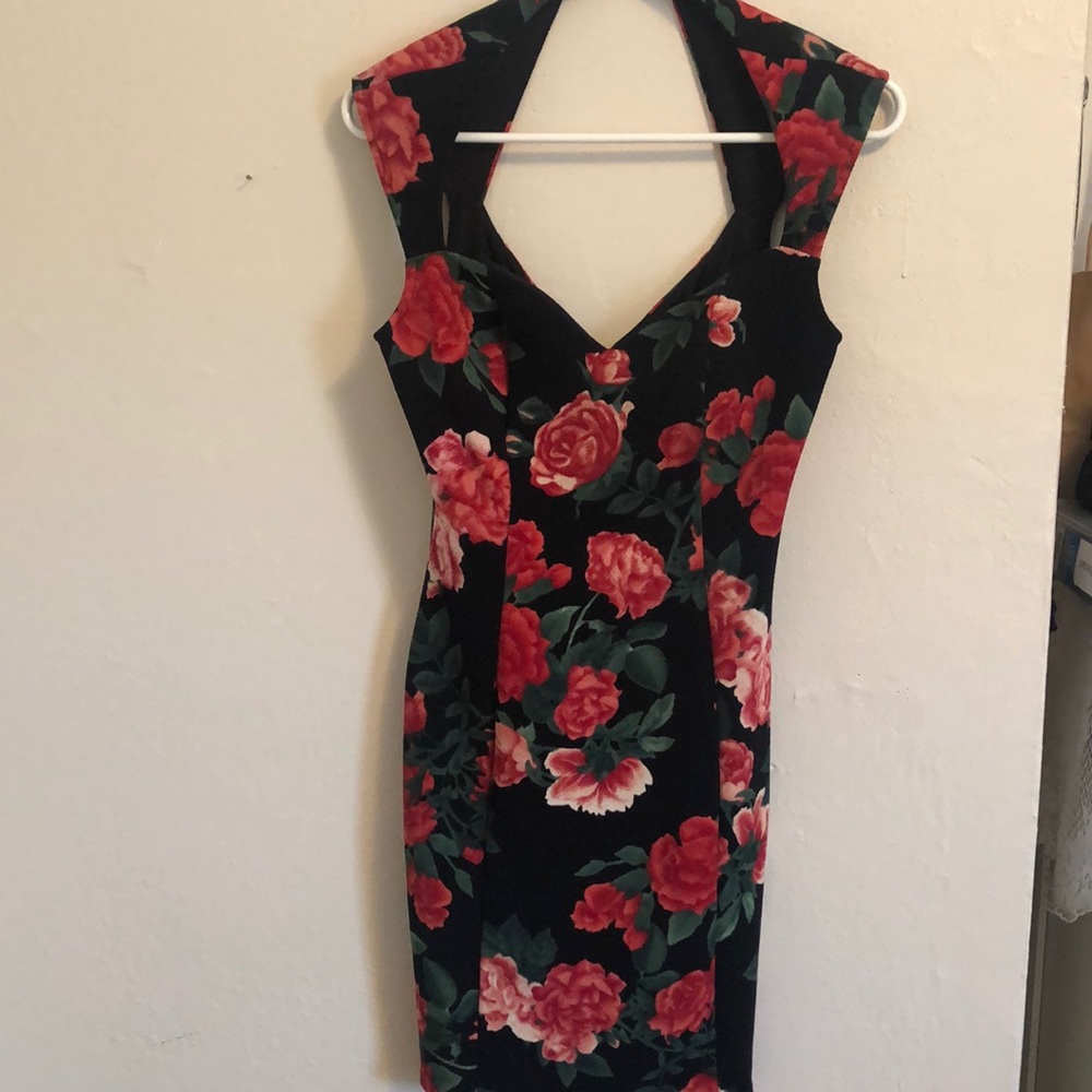 Super cute Guess cocktail dress